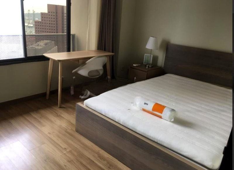 INTERNATIONAL PLAZA 7