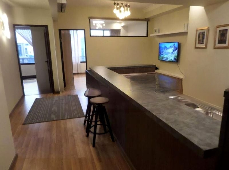 INTERNATIONAL PLAZA 8