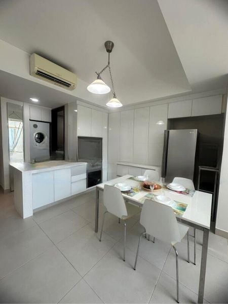 THE ROCHESTER RESIDENCES 9