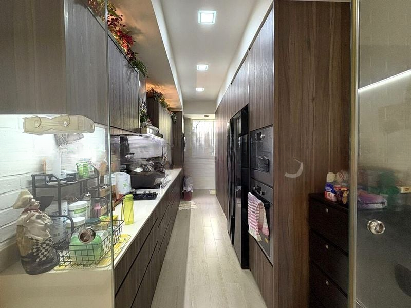 FOREST HILLS CONDOMINIUM 4