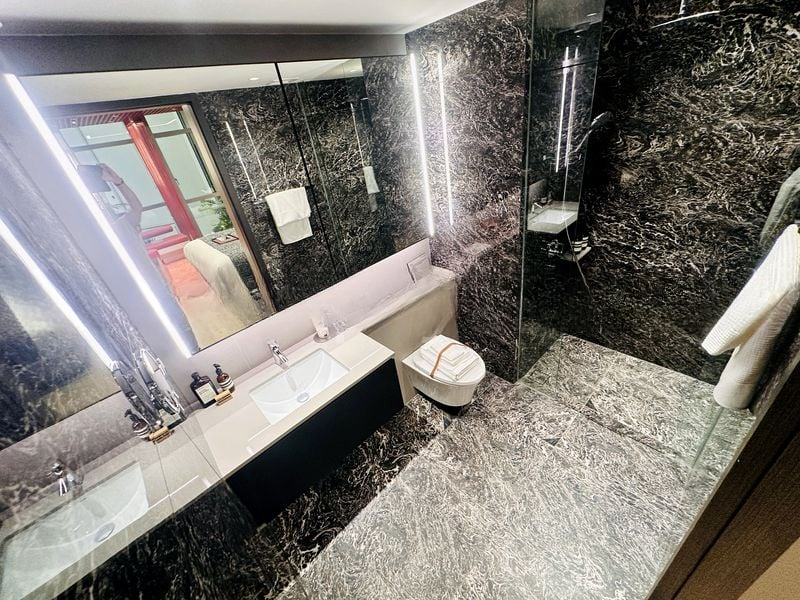 THE COLLECTIVE AT ONE SOPHIA 13