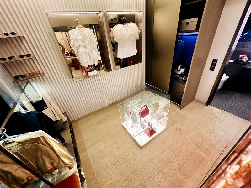 THE COLLECTIVE AT ONE SOPHIA 14