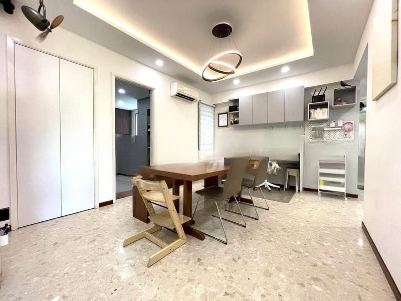 THE RIVERVALE 15