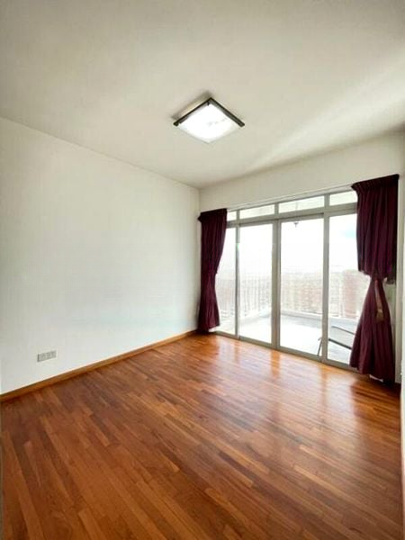 THE METROPOLITAN CONDOMINIUM 8