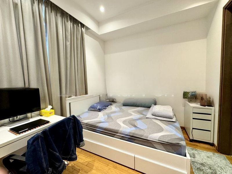 NAUNG RESIDENCE 8