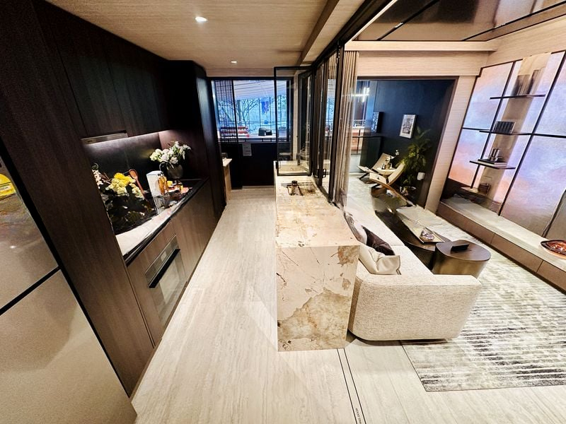 THE COLLECTIVE AT ONE SOPHIA 7