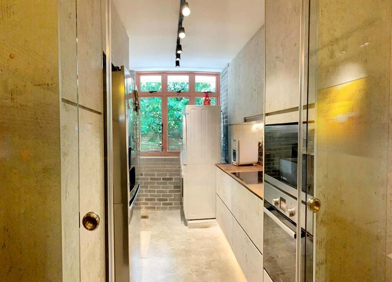 LE HILL CONDOMINIUM 1