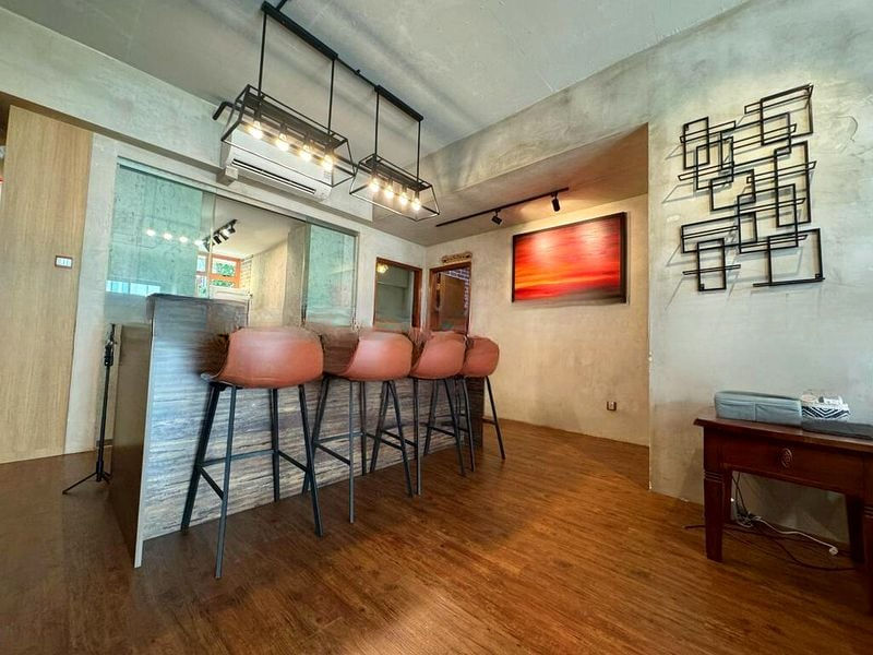 LE HILL CONDOMINIUM 7