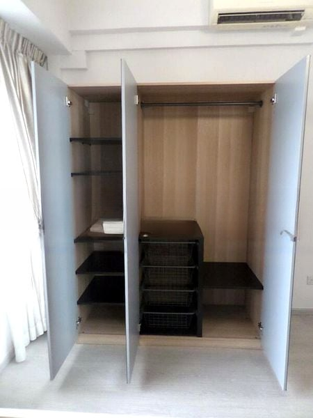 INTERNATIONAL PLAZA 10