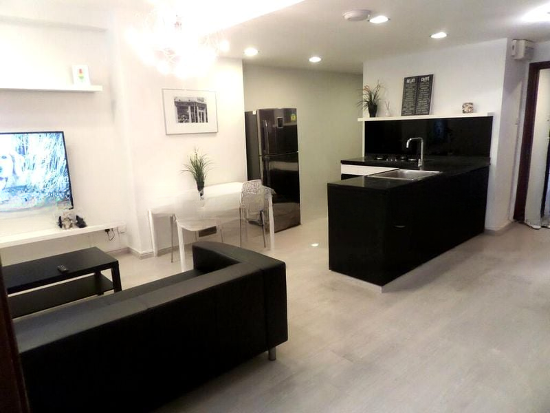 INTERNATIONAL PLAZA 14