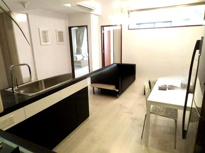 INTERNATIONAL PLAZA 15