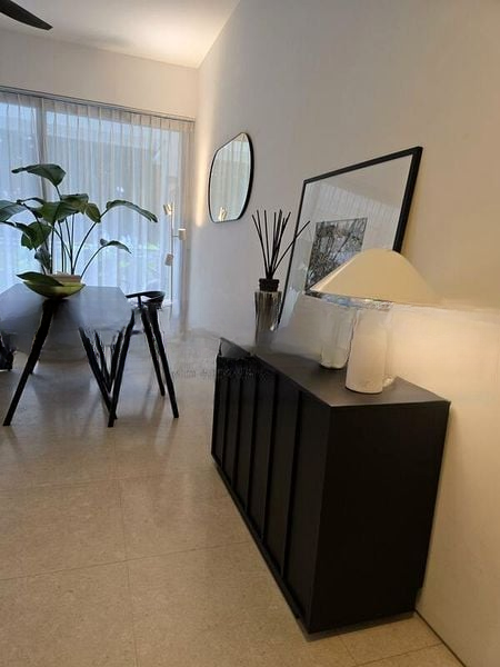 THE SEAFRONT ON MEYER 8