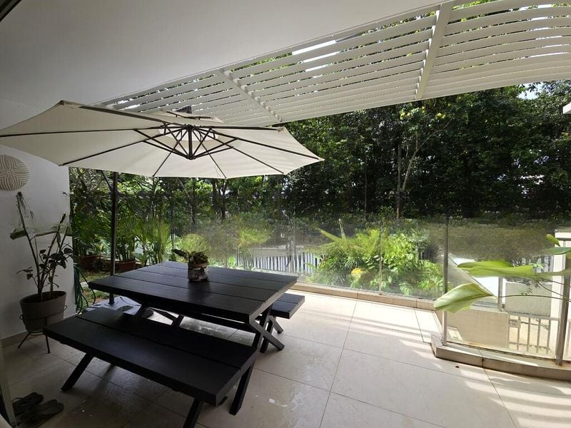 THE SEAFRONT ON MEYER 4