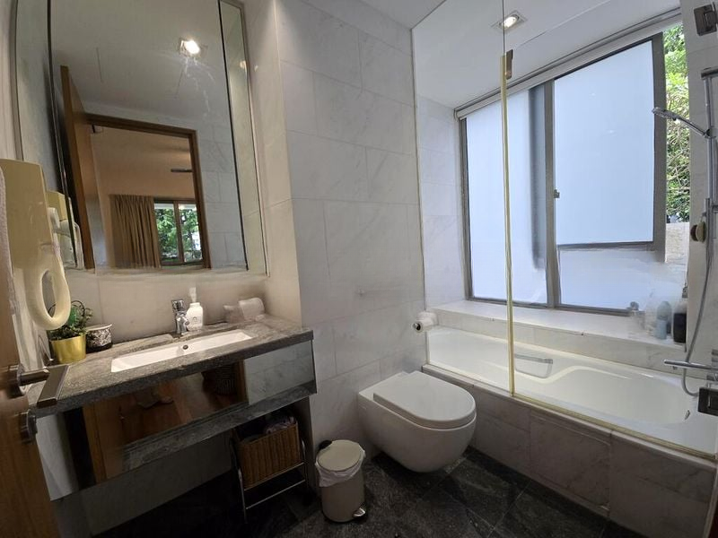 THE SEAFRONT ON MEYER 6