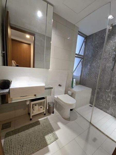 THE SEAFRONT ON MEYER 7