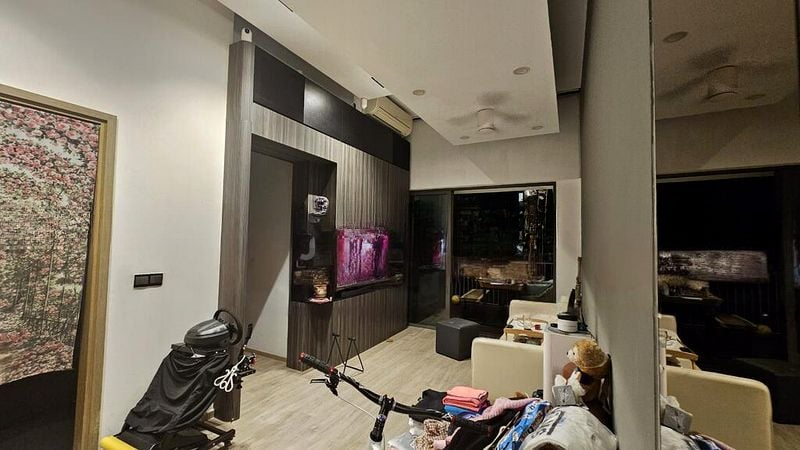 THE TERRACE 5