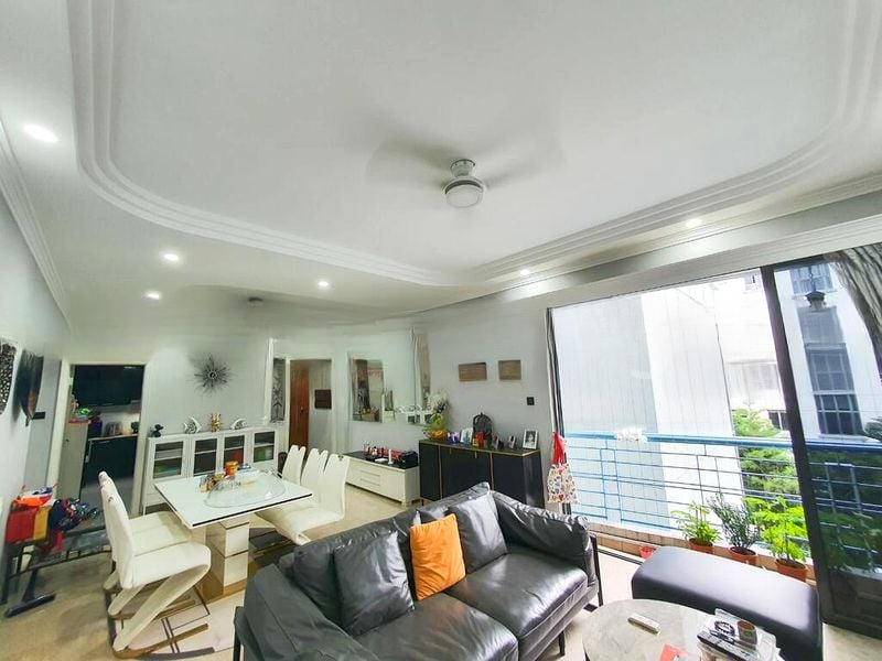 ASTON MANSIONS 14