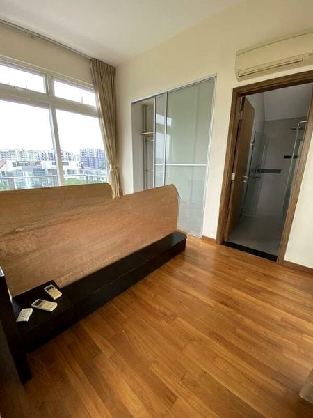 SUITES @ PAYA LEBAR 5