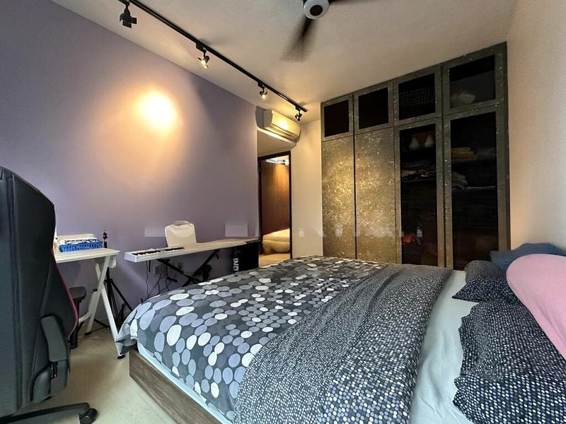 RIVERPARC RESIDENCE 7
