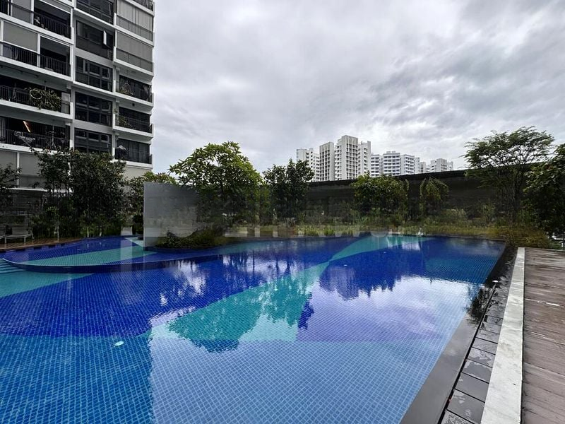 RIVERPARC RESIDENCE 2