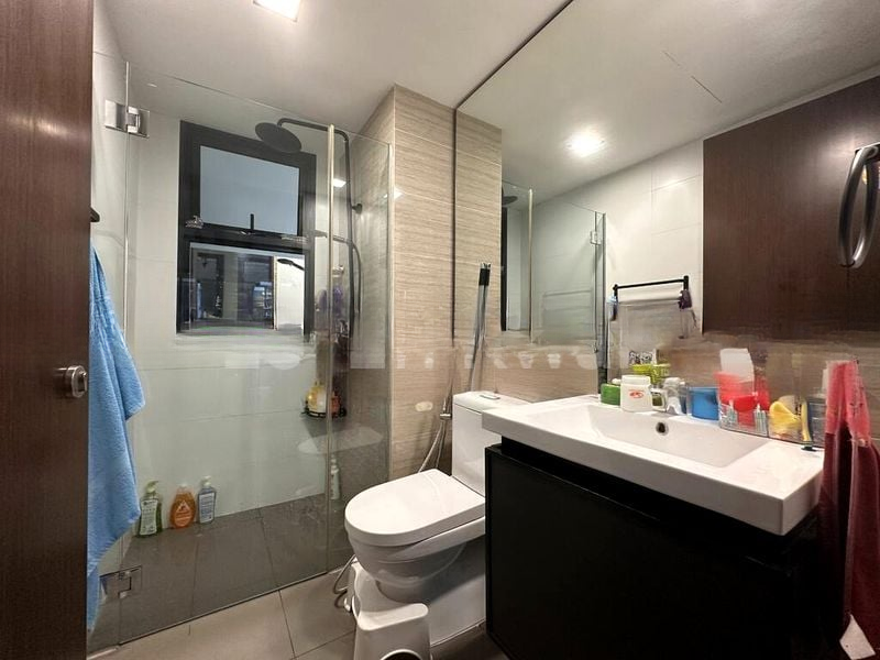 RIVERPARC RESIDENCE 6