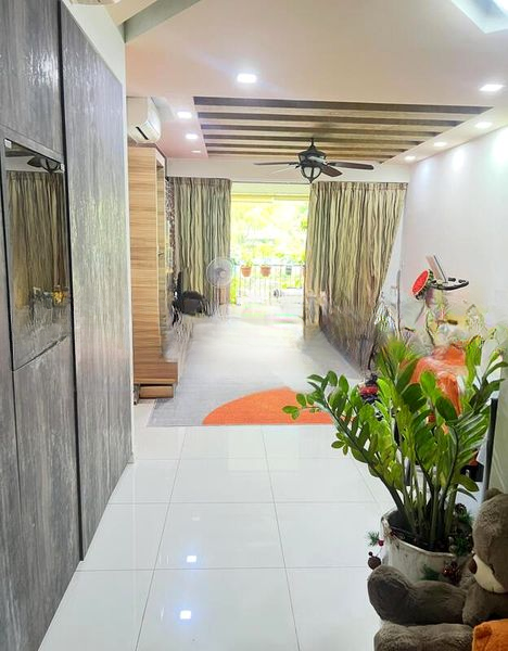 EIGHT COURTYARDS 9
