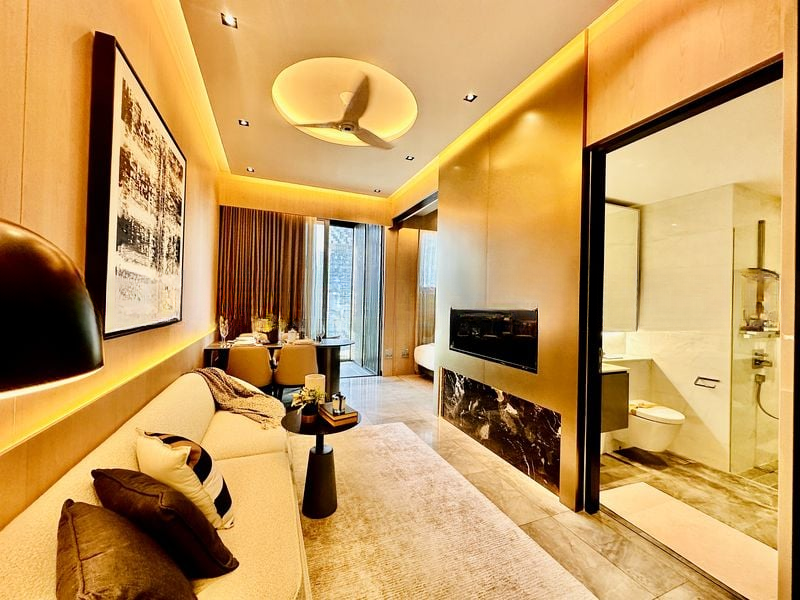 MIDTOWN BAY 1