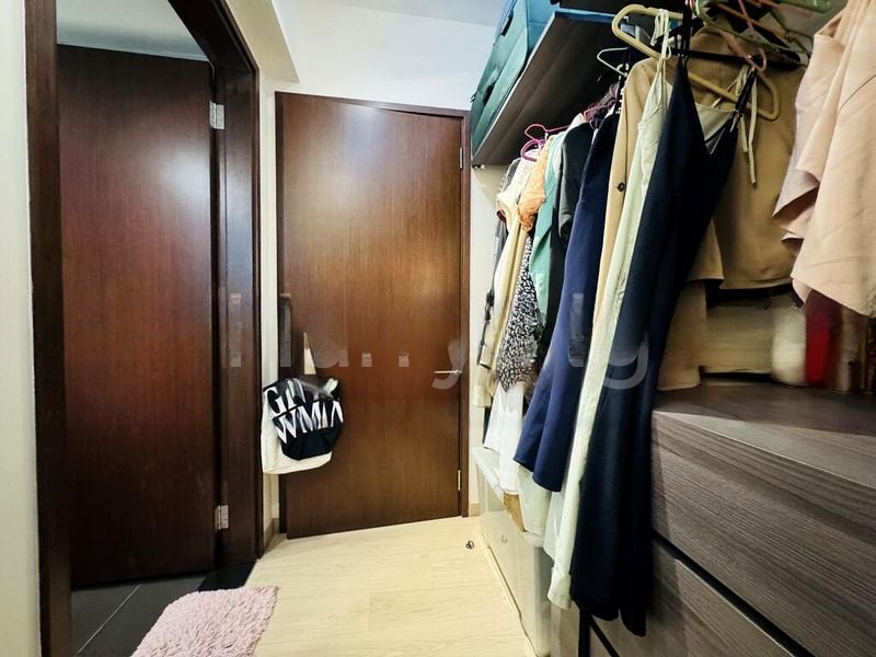 RIVERPARC RESIDENCE 8