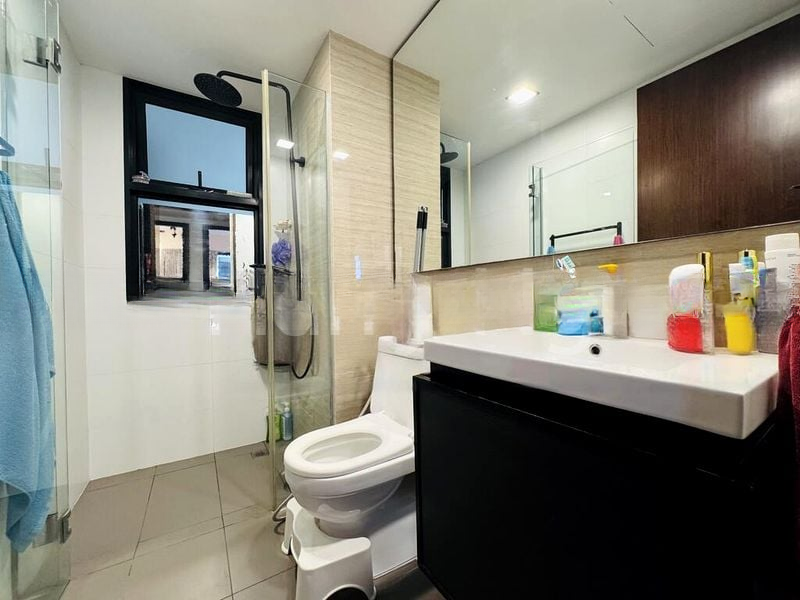 RIVERPARC RESIDENCE 2