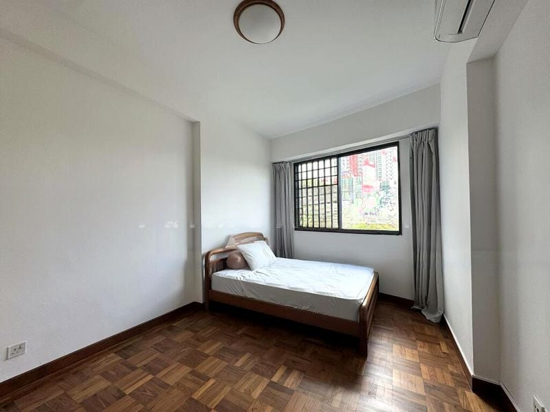 ASTOR GREEN 11
