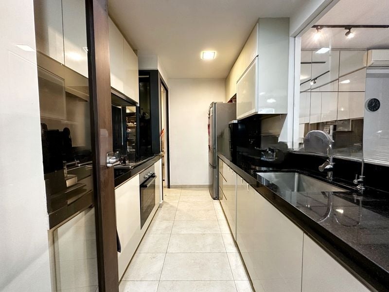 SIGNATURE AT YISHUN 12