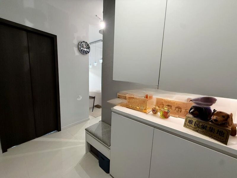 RIVERFRONT RESIDENCES 9