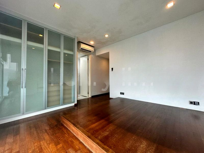 DAHLIA PARK CONDOMINIUM 6