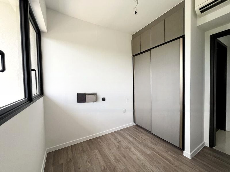 RIVERFRONT RESIDENCES 9