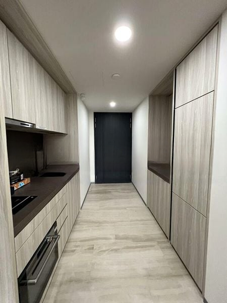 THE HYDE 7