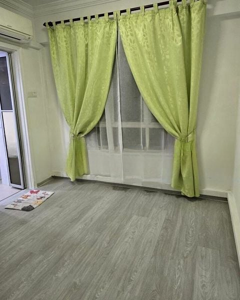 ESCADA VIEW 5