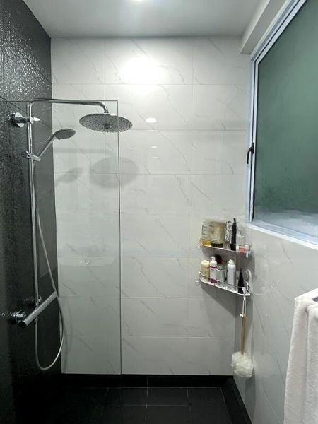 RESIDENCES @ JANSEN 6