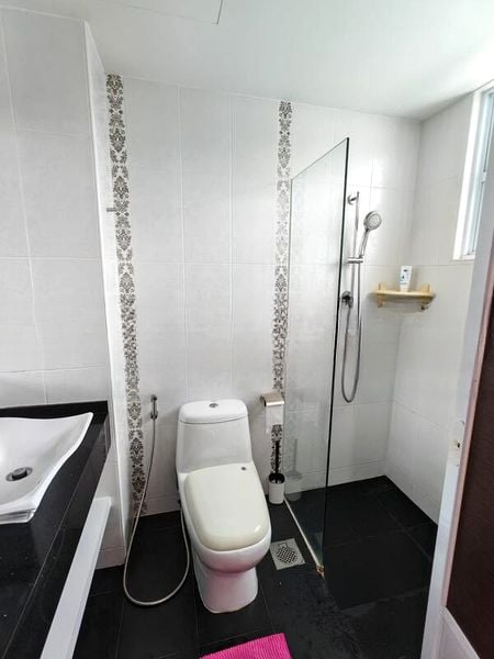 8 EDEN GROVE 2