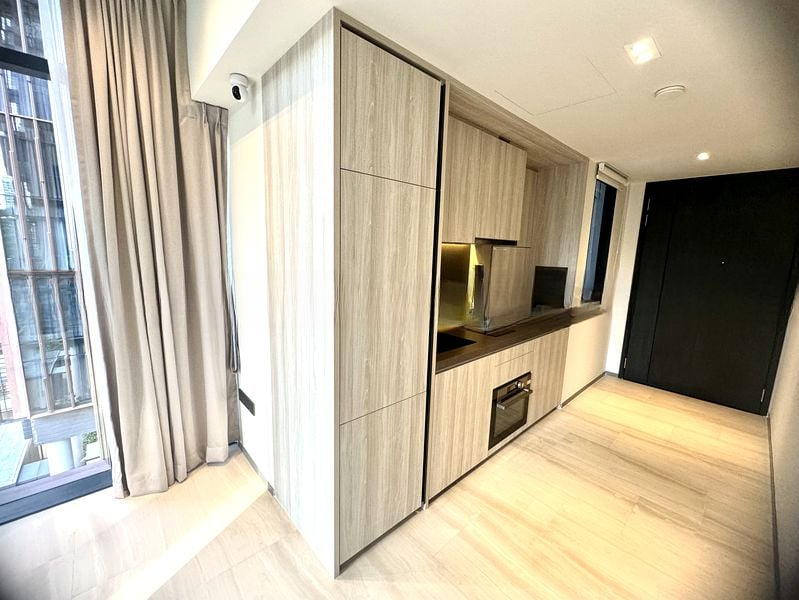 THE HYDE 8