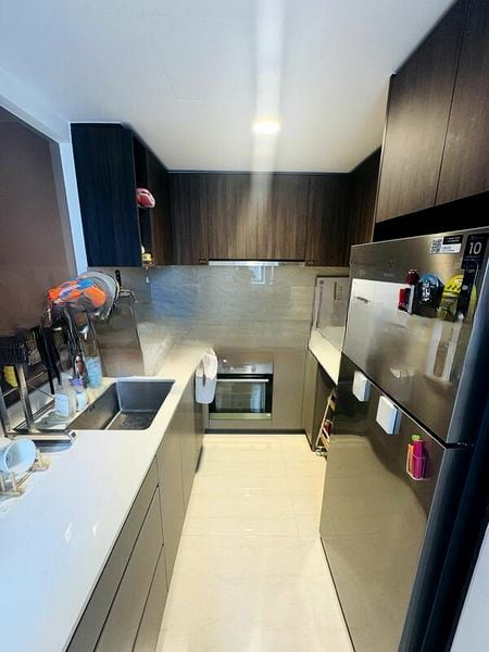 RIVERFRONT RESIDENCES 8