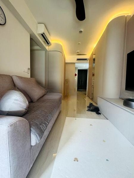 RIVERFRONT RESIDENCES 10