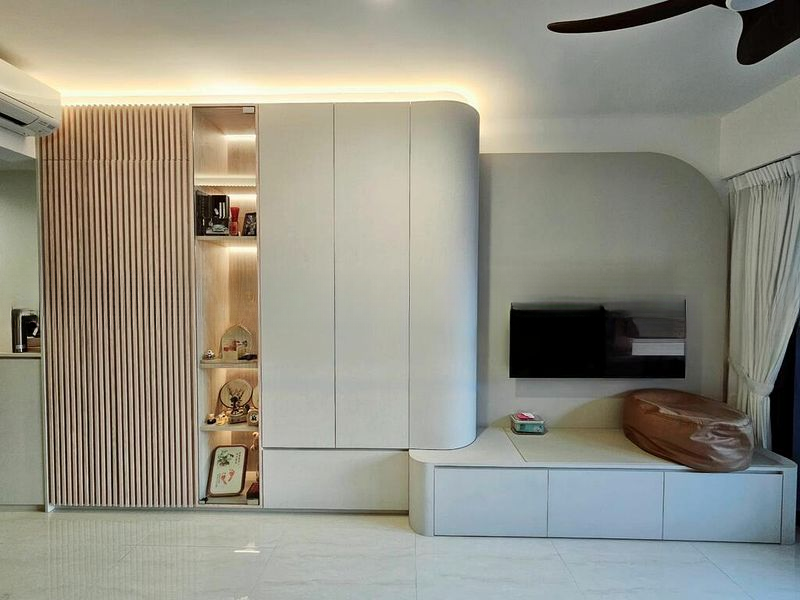 RIVERFRONT RESIDENCES 12