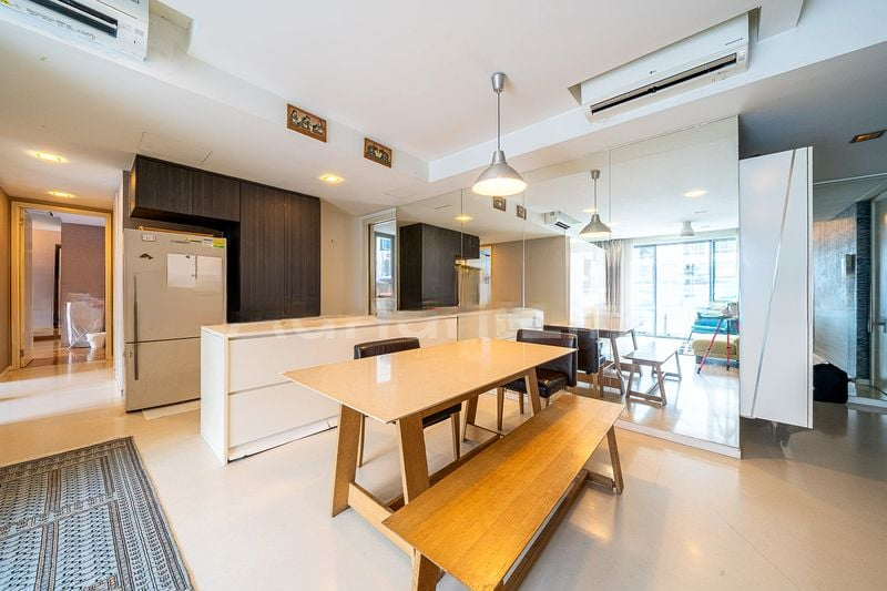 FERRARIA PARK CONDOMINIUM 6