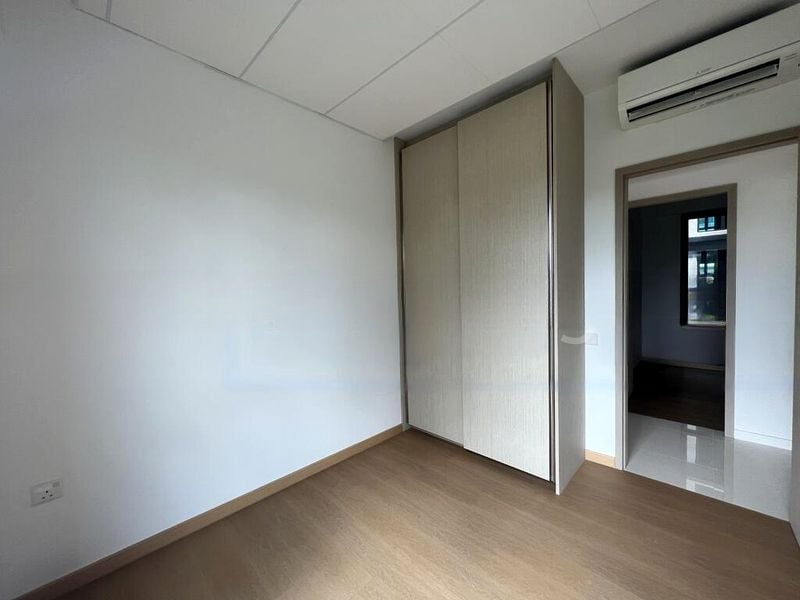 TREASURE AT TAMPINES 6