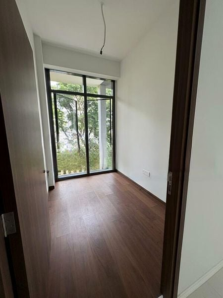 PHOENIX RESIDENCES 5