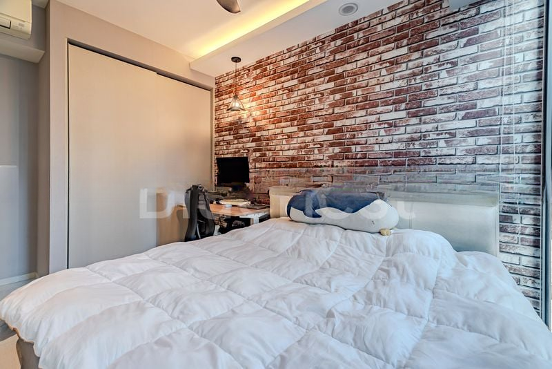 THE TERRACE 10