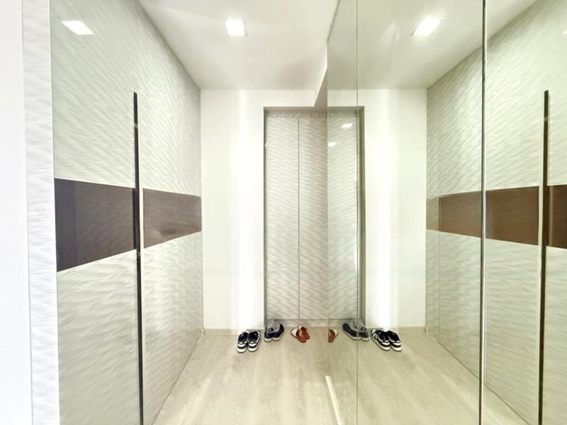 URBAN LOFTS 10