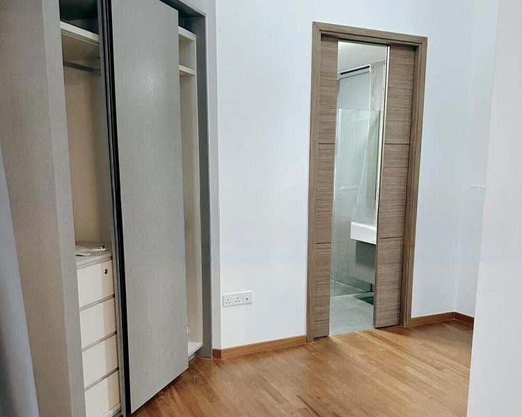PARKWOOD RESIDENCES 6
