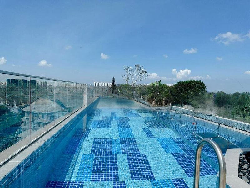 PARKWOOD RESIDENCES 10