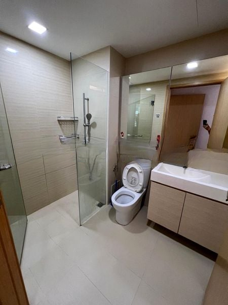 THE TAMPINES TRILLIANT 7